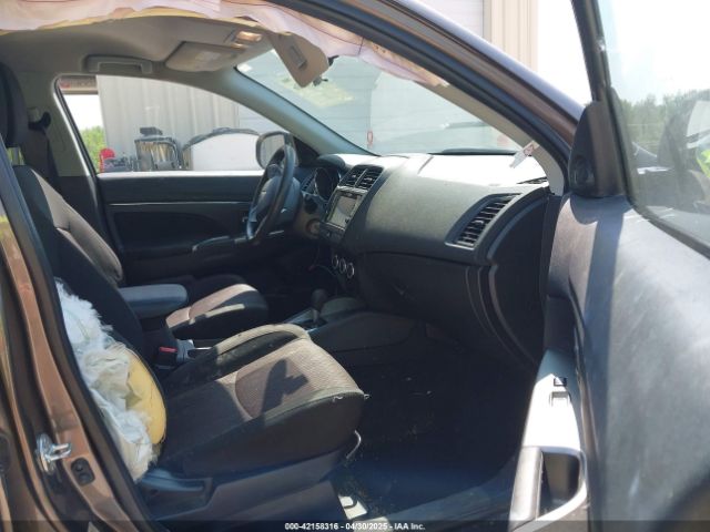 2019 MITSUBISHI OUTLANDER SPORT JA4AP3AU1KU028642 Photo 4