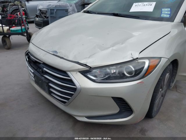5NPD84LF4JH358837 Hyundai ELANTRA SEL