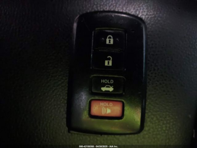 5YFBURHE6EP030313 Toyota Corolla Le Premium