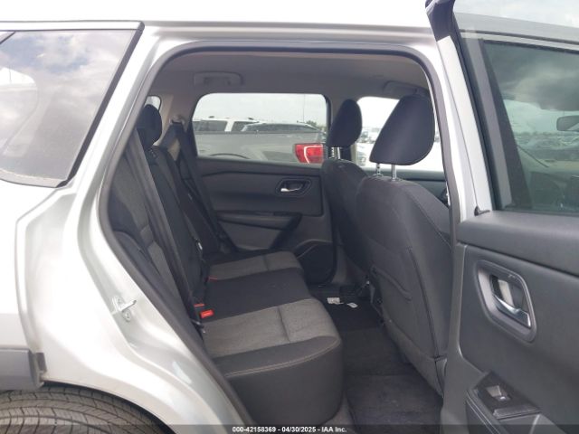 5N1BT3BA7RC677593 Nissan Rogue Sv Fwd