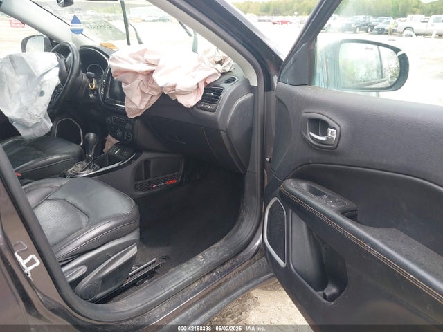 3C4NJCCB1KT699081 Jeep Compass Limited Fwd
