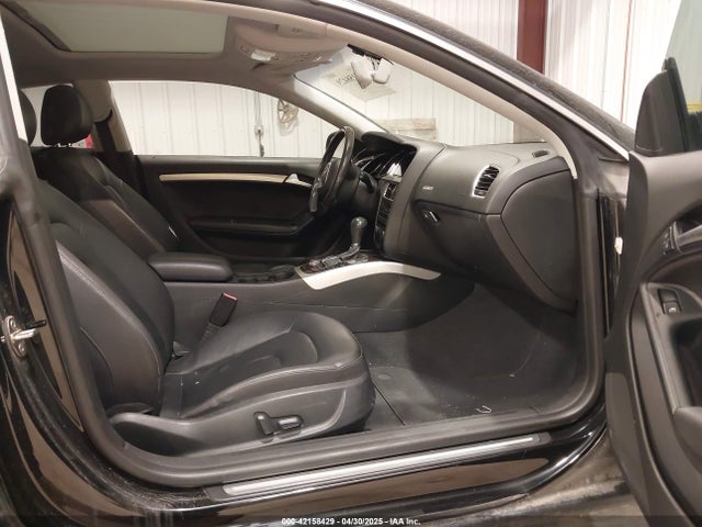 2010 AUDI A5 WAULFAFR3AA047023 Photo 4