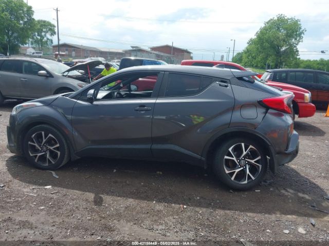 NMTKHMBX6JR021855 Toyota C-HR XLE