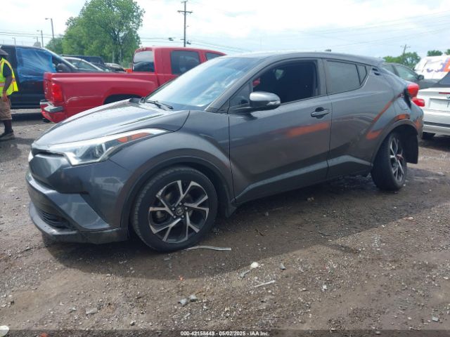 NMTKHMBX6JR021855 Toyota C-HR XLE