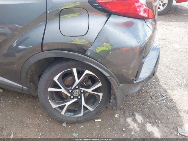 NMTKHMBX6JR021855 Toyota C-HR XLE