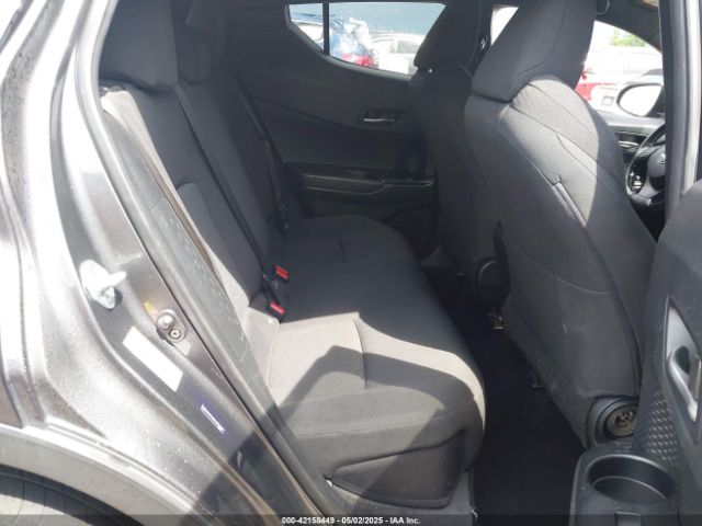 NMTKHMBX6JR021855 Toyota C-HR XLE