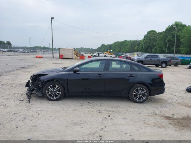 3KPF24AD1PE594919 KIA Forte Lxs