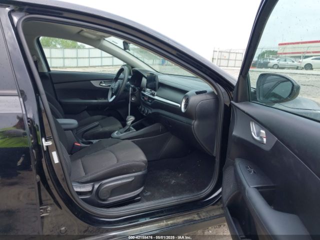 3KPF24AD1PE594919 KIA Forte Lxs