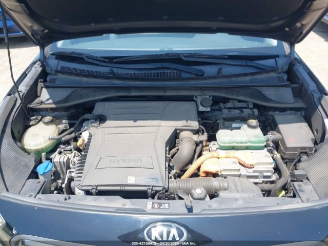 KNDCB3LC0K5290177 KIA NIRO LX