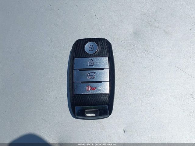 KNDCB3LC0K5290177 KIA NIRO LX