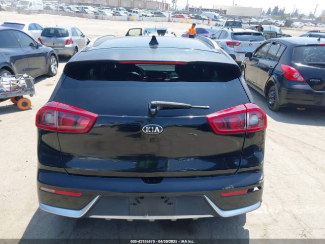 KNDCB3LC0K5290177 KIA NIRO LX