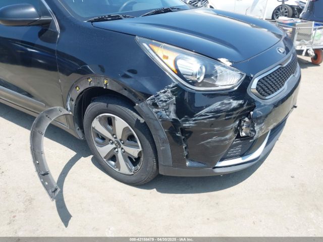 KNDCB3LC0K5290177 KIA NIRO LX