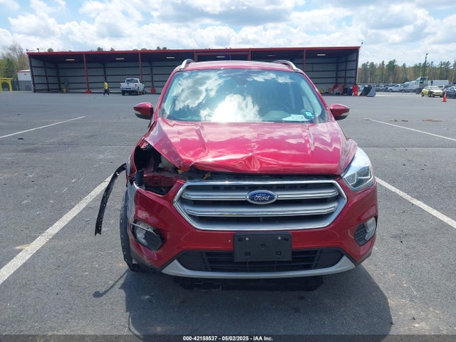 1FMCU9J93HUC13107 Ford Escape Titanium
