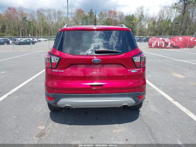1FMCU9J93HUC13107 Ford Escape Titanium
