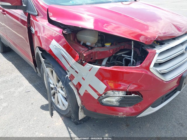 1FMCU9J93HUC13107 Ford Escape Titanium