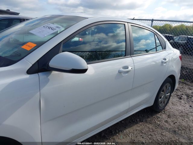 3KPA24AB8KE233222 KIA RIO S