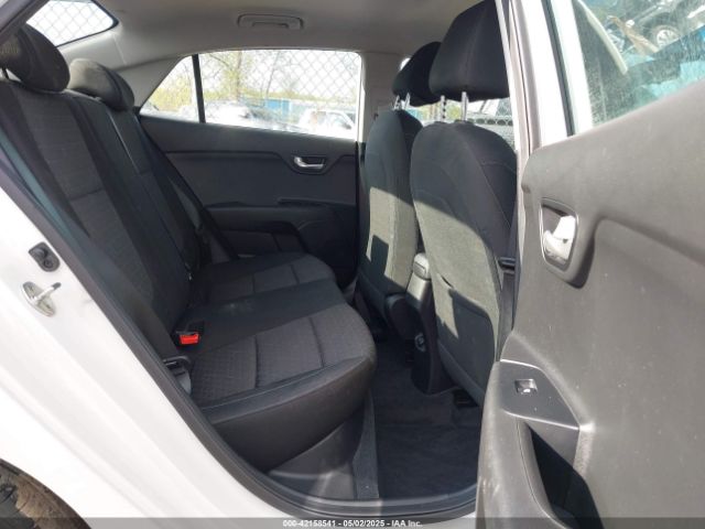 3KPA24AB8KE233222 KIA RIO S
