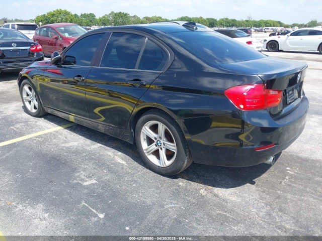 WBA3B1C55EK135357 BMW 320i