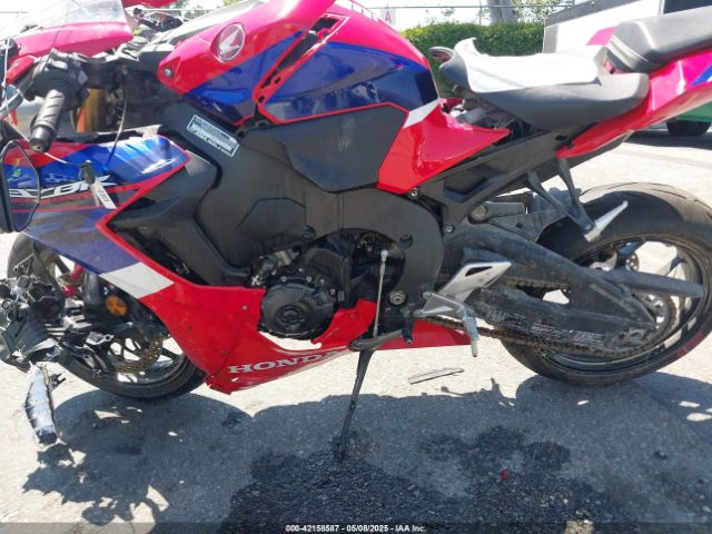 2024 HONDA CBR1000 JH2SC7713RK700062 Photo 8