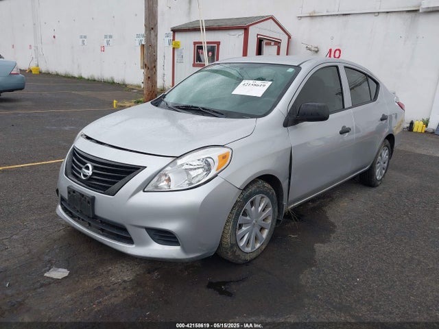 3N1CN7AP4EL815334 Nissan 2014