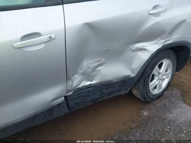 KL7CJKSB3LB310265 Chevrolet Trax Fwd Ls