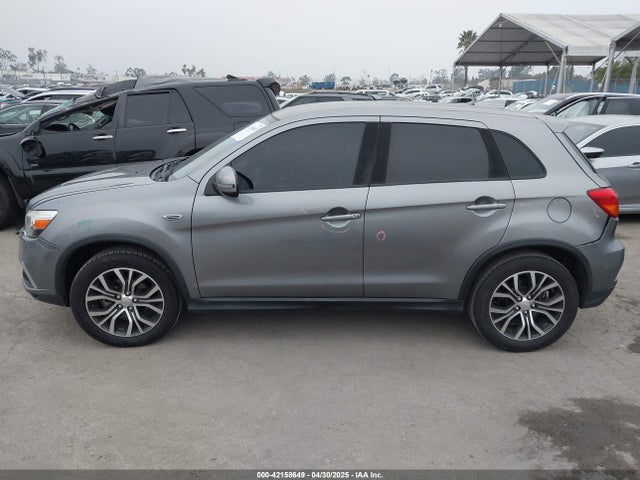 JA4AP3AW8JU013880 Mitsubishi Outlander Sport 2.4 Se