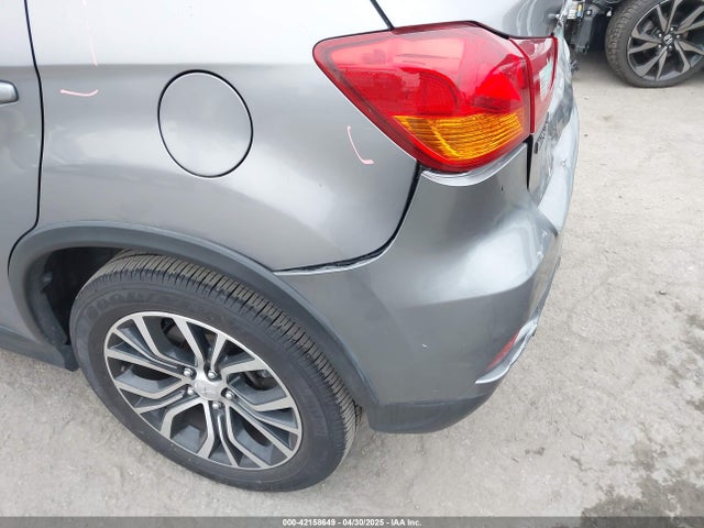 JA4AP3AW8JU013880 Mitsubishi Outlander Sport 2.4 Se