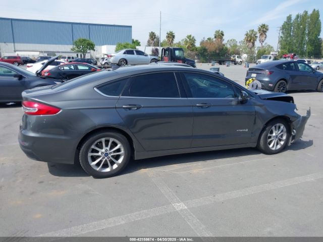 3FA6P0LU8KR286757 Ford Fusion Hybrid Se
