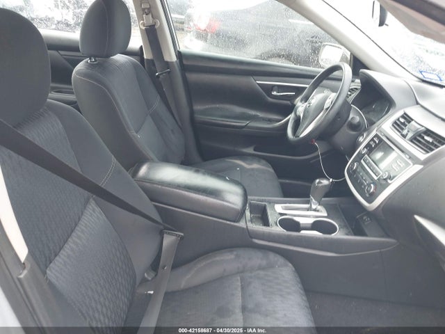 1N4AL3AP1HN347639 Nissan Altima 2.5 S