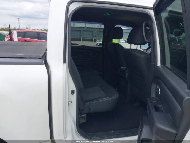 1N6AA1E51JN519586 Nissan TITAN SV