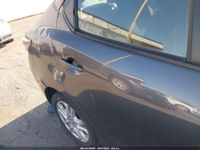 3MYDLBYV3HY183787 Toyota YARIS IA