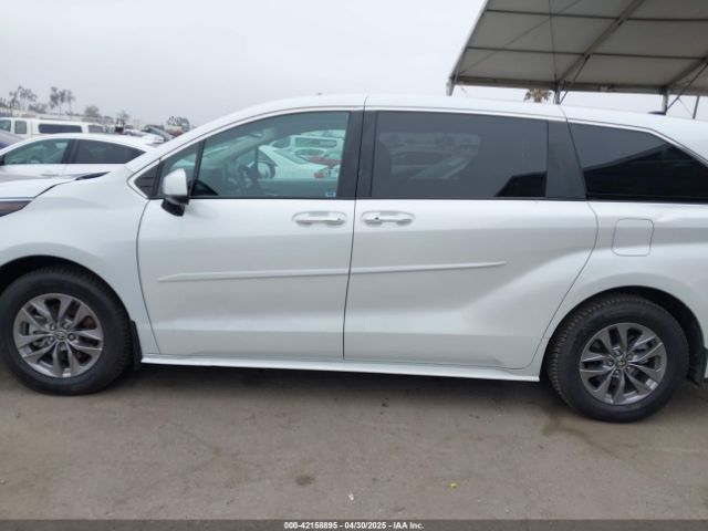 5TDYRKEC3PS141787 Toyota SIENNA XLE