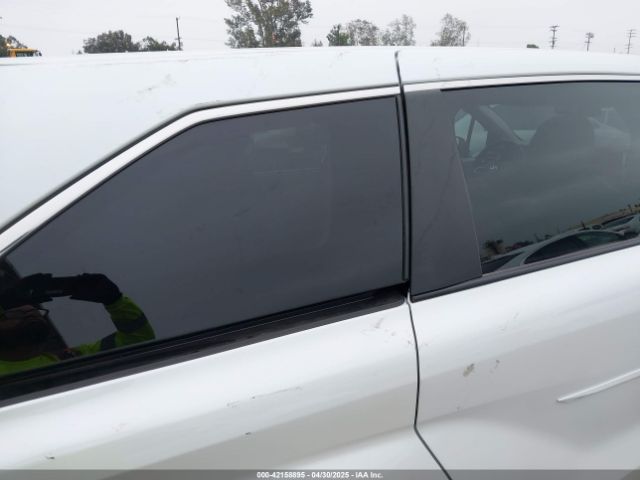 5TDYRKEC3PS141787 Toyota SIENNA XLE