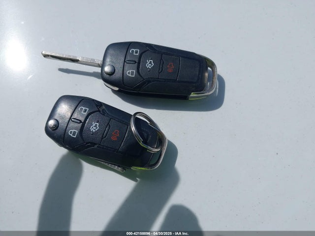 3FA6P0H92FR283878 Ford FUSION SE