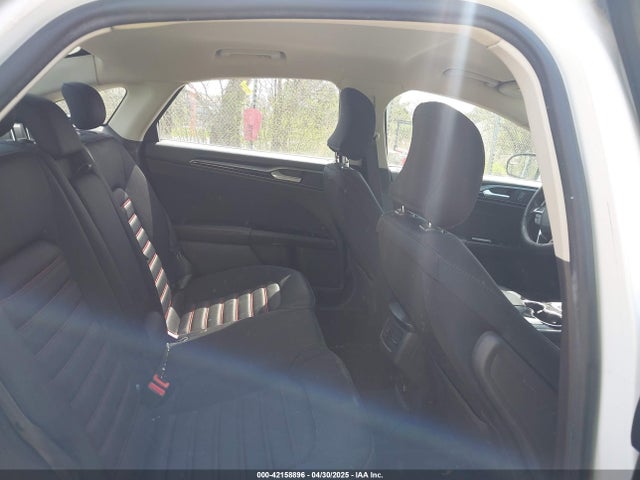 3FA6P0H92FR283878 Ford FUSION SE