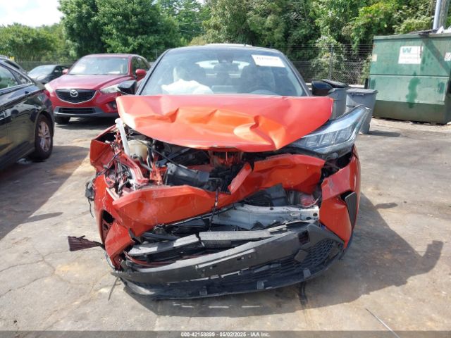 NMTKHMBX9LR107762 Toyota C-HR XLE