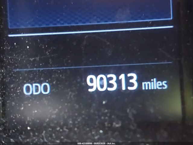 NMTKHMBX9LR107762 Toyota C-HR XLE