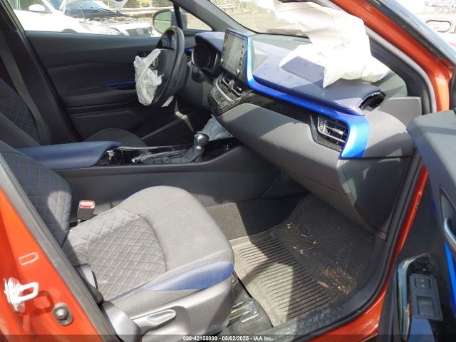 NMTKHMBX9LR107762 Toyota C-HR XLE