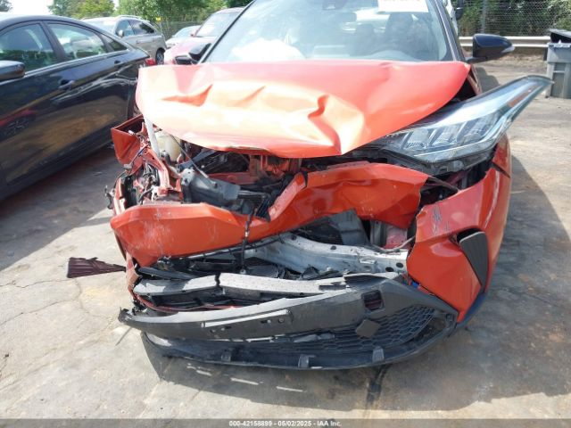 NMTKHMBX9LR107762 Toyota C-HR XLE