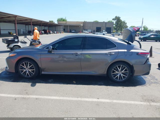 4T1F31AK6NU592331 Toyota Camry Xle Hybrid