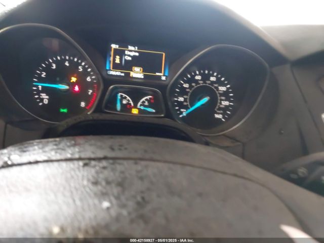 1FADP3H26JL300829 Ford FOCUS SEL