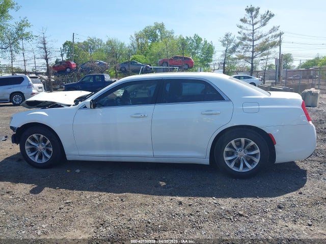 Chrysler 300 Limited 2016 2C3CCAAG5GH147494 Image 14
