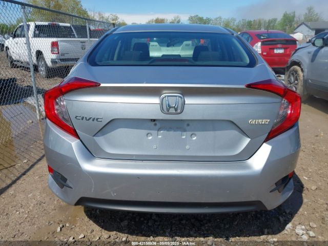 19XFC2F58JE040755 Honda Civic Lx