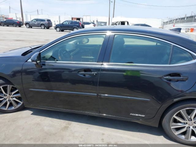 JTHBW1GG5J2194268 Lexus ES 300H