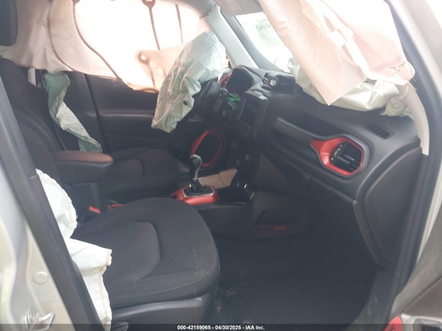 ZACCJBCB1JPG71823 Jeep Renegade Trailhawk 4x4