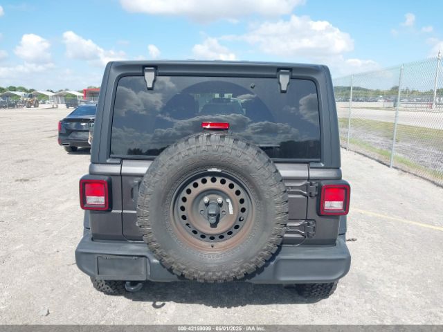 1C4HJXDN9KW636592 Jeep Wrangler Unlimited Sport S 4x4