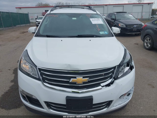 1GNKVHKD8HJ181502 Chevrolet Traverse 2lt