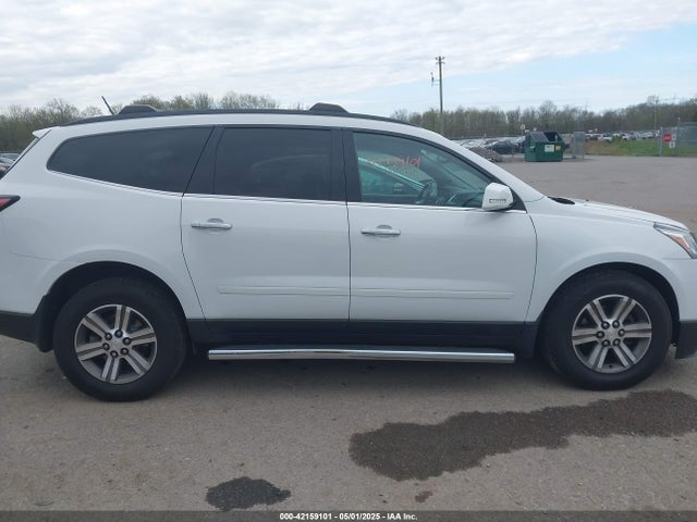 1GNKVHKD8HJ181502 Chevrolet Traverse 2lt