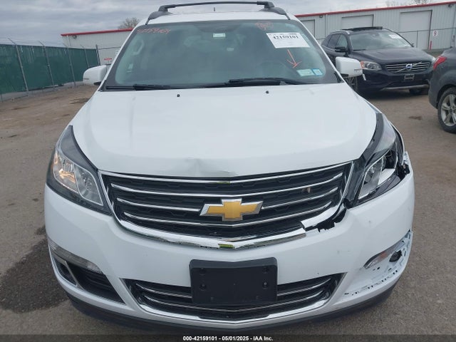 1GNKVHKD8HJ181502 Chevrolet Traverse 2lt