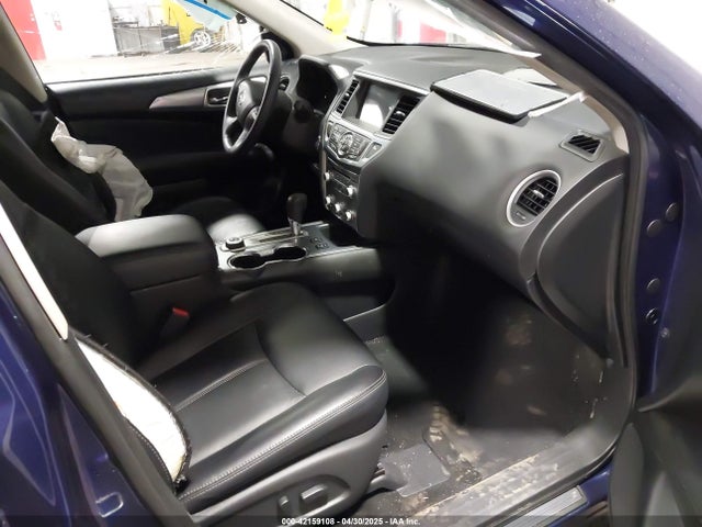 5N1DR2MM0JC678517 Nissan Pathfinder Sl